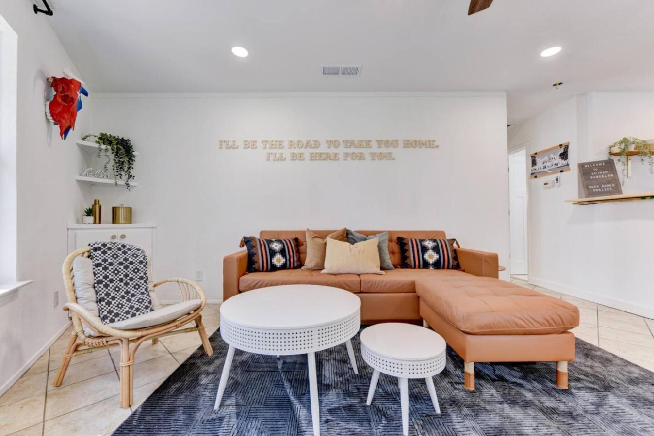 Downtown - Shiner Bungalow At Beer Ranch Project Wimberley Extérieur photo