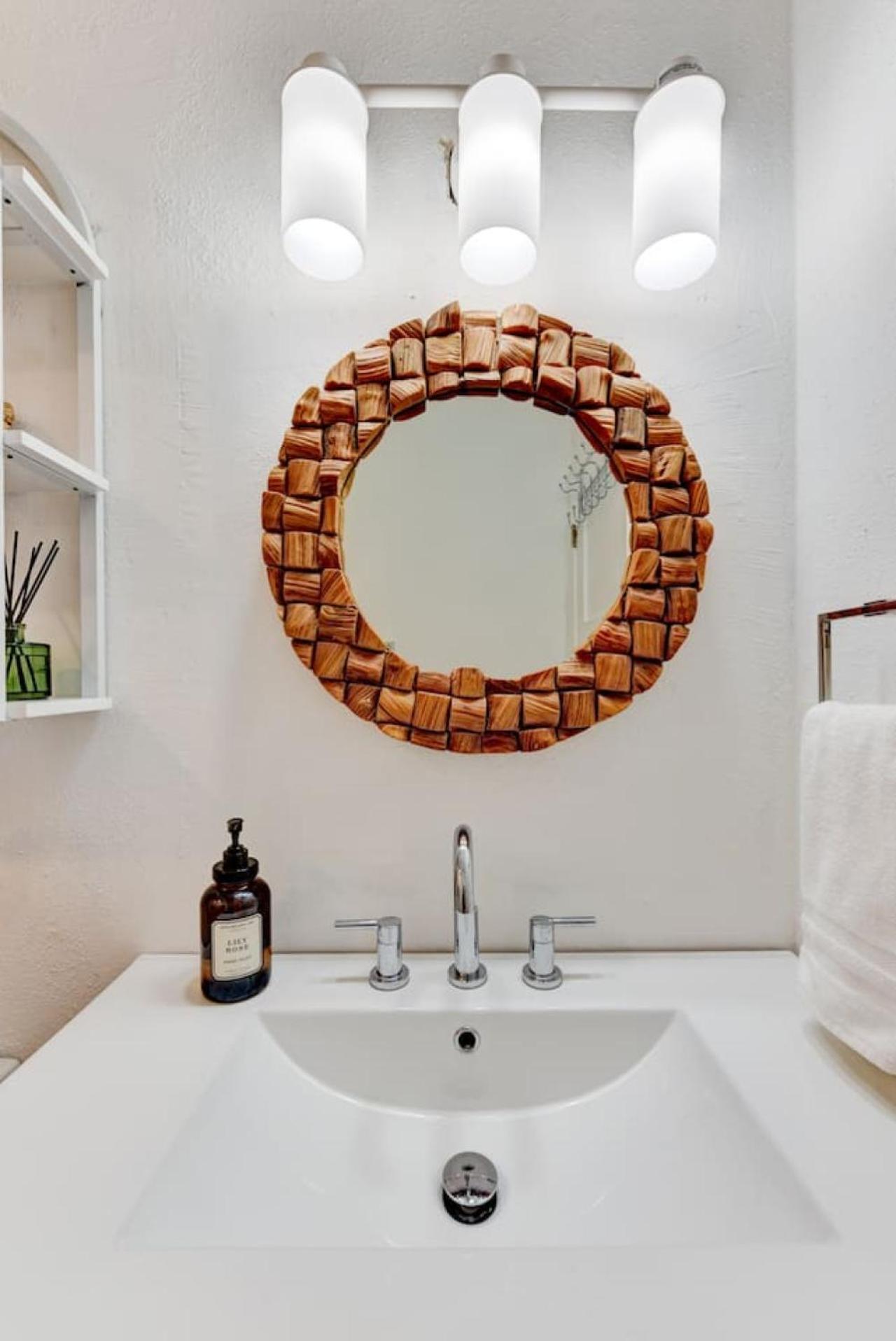 Downtown - Shiner Bungalow At Beer Ranch Project Wimberley Extérieur photo